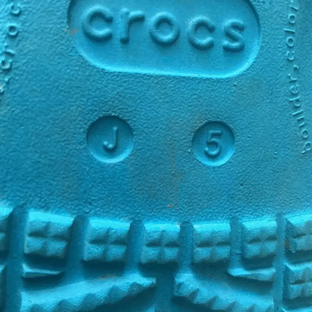 Crocs Santa Cruz Loafers Slip-On Shoes Charcoal Gray Canvas Junior Size 5